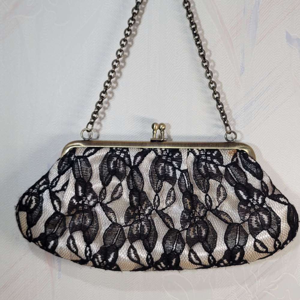 Elegant Black Lace Evening Clutch